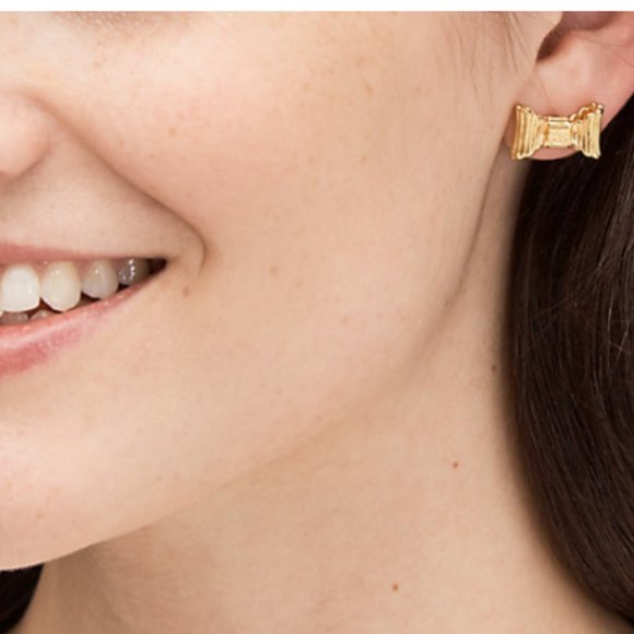 ❤️ Kate Spade all wrapped studs gold 💕 - Picture 2 of 6